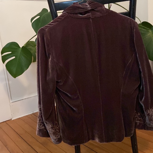 Karen Kane velvet embossed blazer - Picture 6 of 6